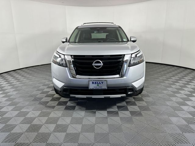 2023 Nissan Pathfinder SL Premium Package