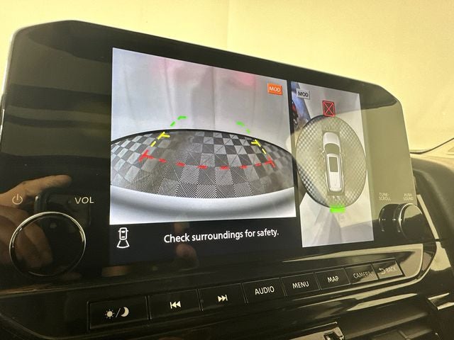 2023 Nissan Pathfinder SL Premium Package