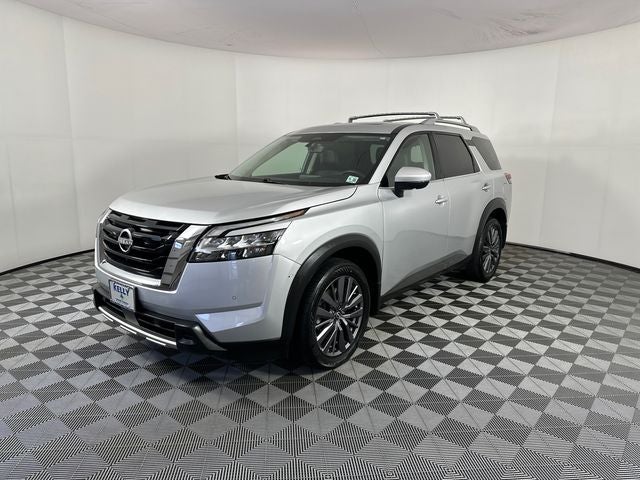 2023 Nissan Pathfinder SL Premium Package