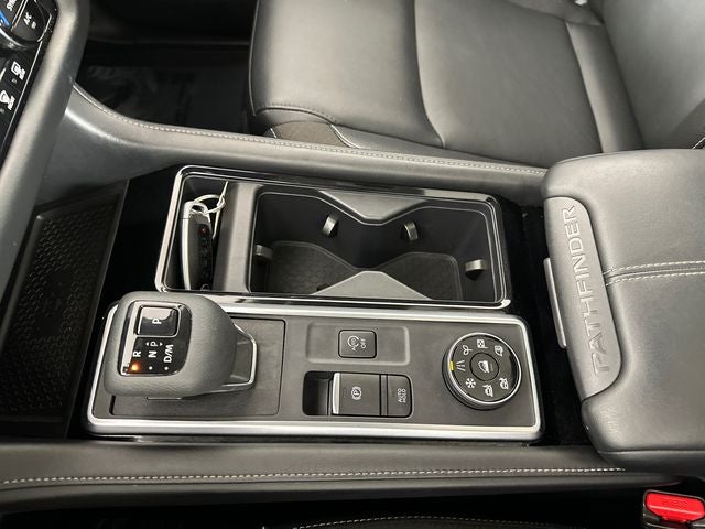 2023 Nissan Pathfinder SL Premium Package