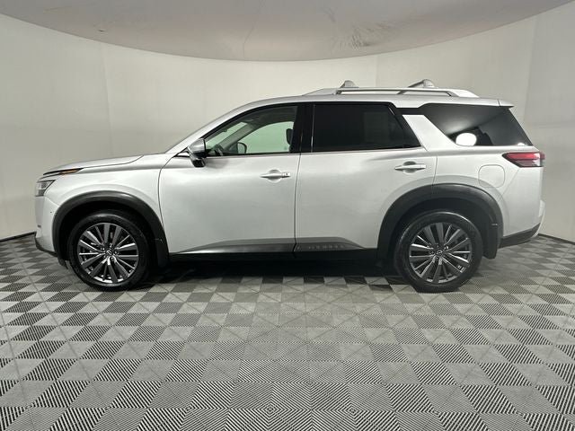 2023 Nissan Pathfinder SL Premium Package