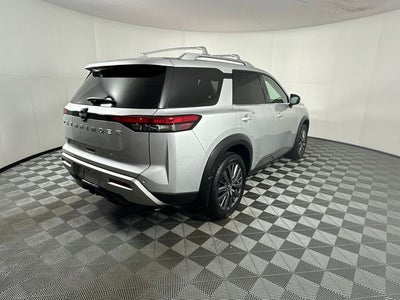 2023 Nissan Pathfinder SL Premium Package