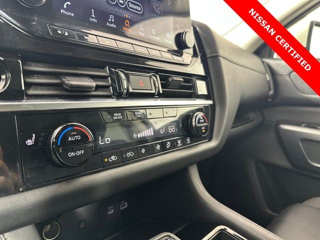 2023 Nissan Pathfinder SL Premium Package