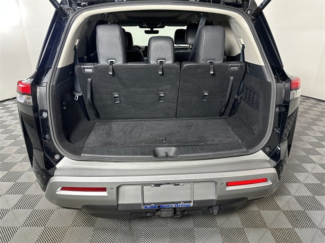 2023 Nissan Pathfinder SL Premium Package