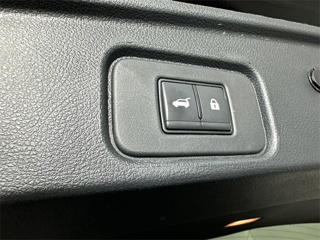 2023 Nissan Pathfinder SL Premium Package