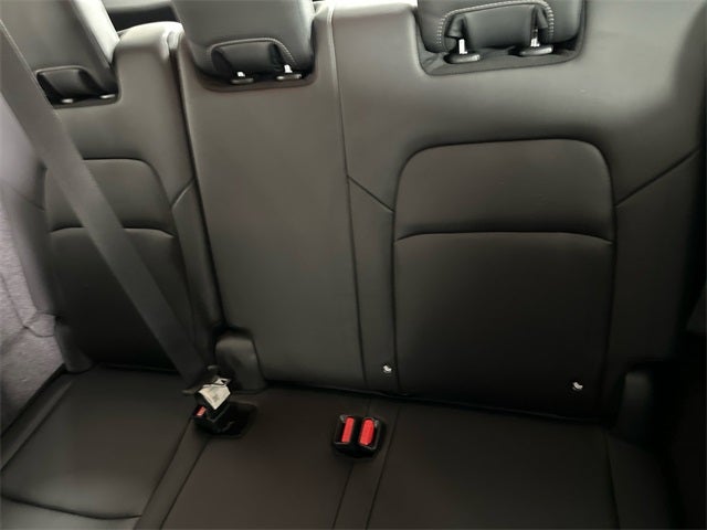 2023 Nissan Pathfinder SL Premium Package