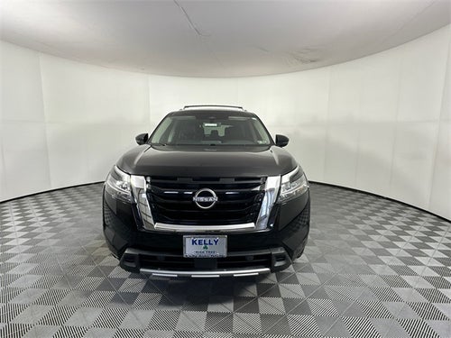 2023 Nissan Pathfinder SL Premium Package