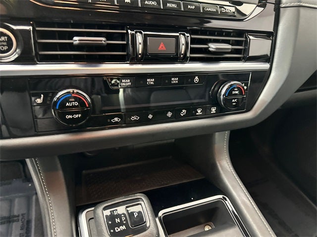 2023 Nissan Pathfinder SL Premium Package