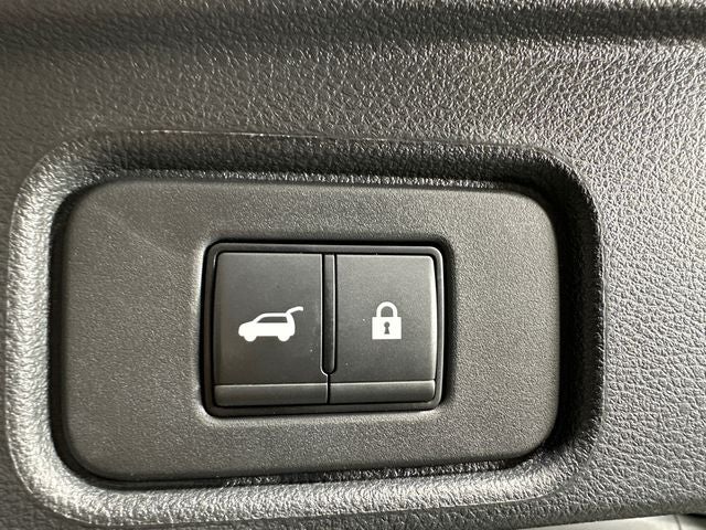 2023 Nissan Pathfinder SL Premium Package