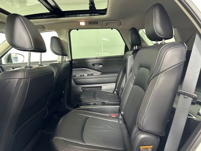 2023 Nissan Pathfinder SL Premium Package