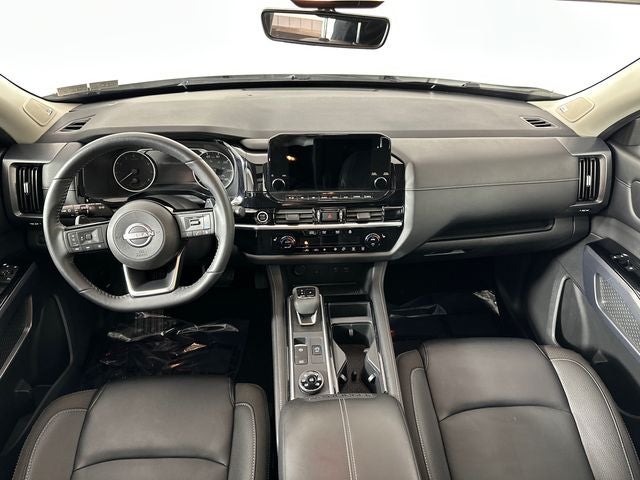 2023 Nissan Pathfinder SL Premium Package