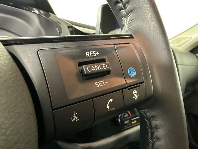 2023 Nissan Pathfinder SL Premium Package