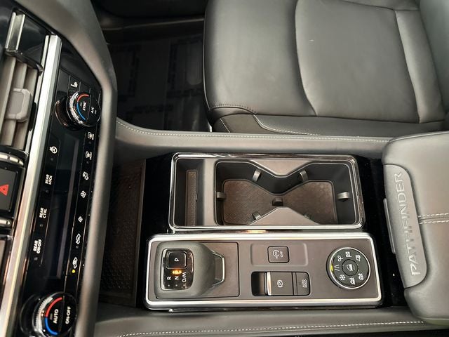 2023 Nissan Pathfinder SL Premium Package