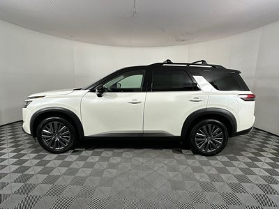 2023 Nissan Pathfinder SL Premium Package