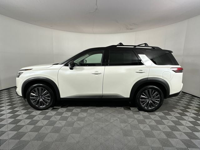 2023 Nissan Pathfinder SL Premium Package