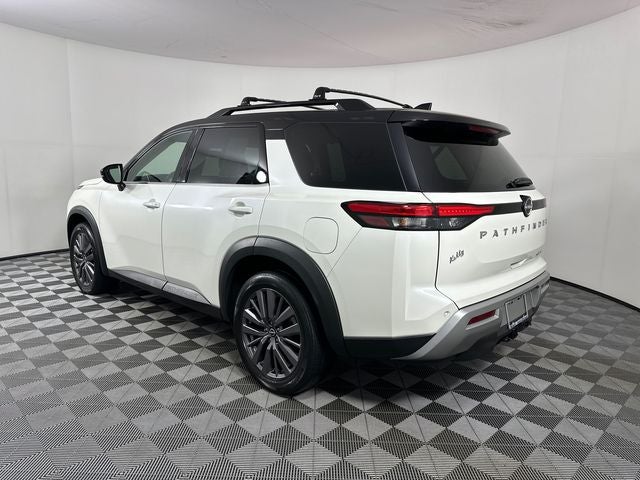 2023 Nissan Pathfinder SL Premium Package