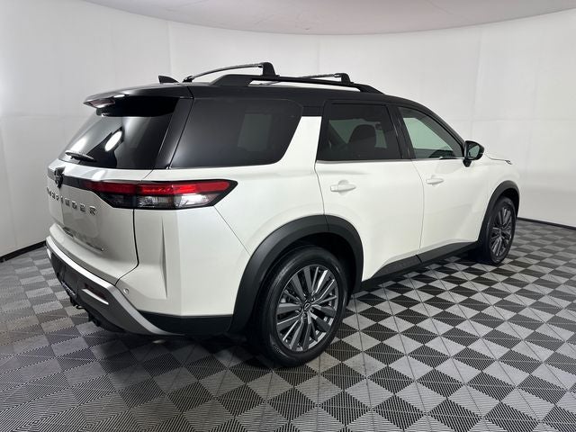 2023 Nissan Pathfinder SL Premium Package