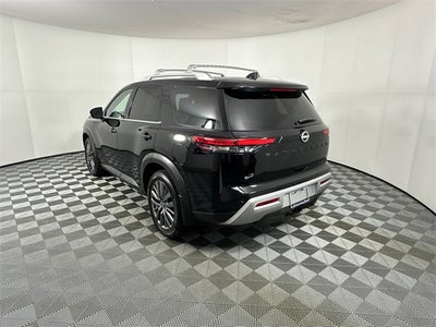 2023 Nissan Pathfinder SL Premium Package