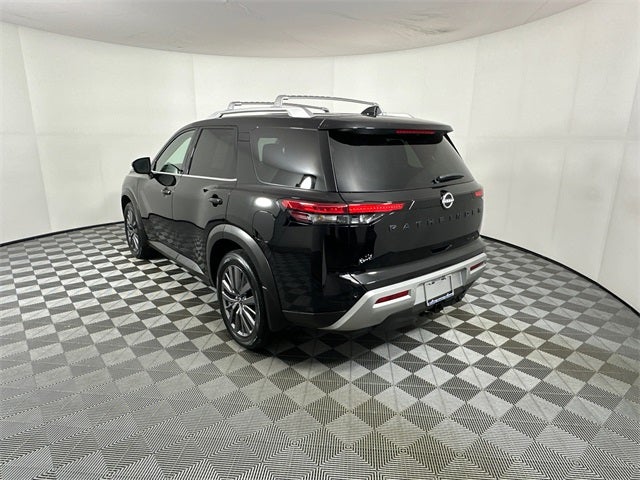 2023 Nissan Pathfinder SL Premium Package