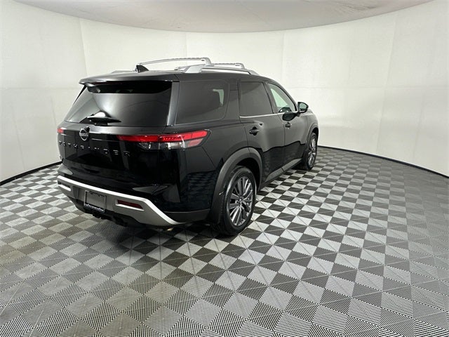2023 Nissan Pathfinder SL Premium Package