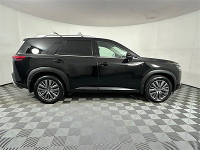 2023 Nissan Pathfinder SL Premium Package