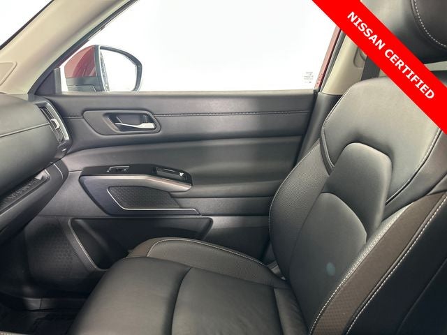 2023 Nissan Pathfinder SL Premium Package