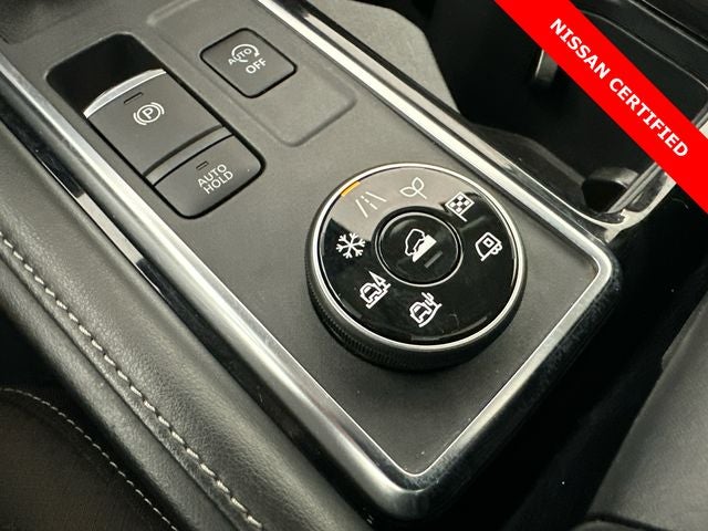 2023 Nissan Pathfinder SL Premium Package