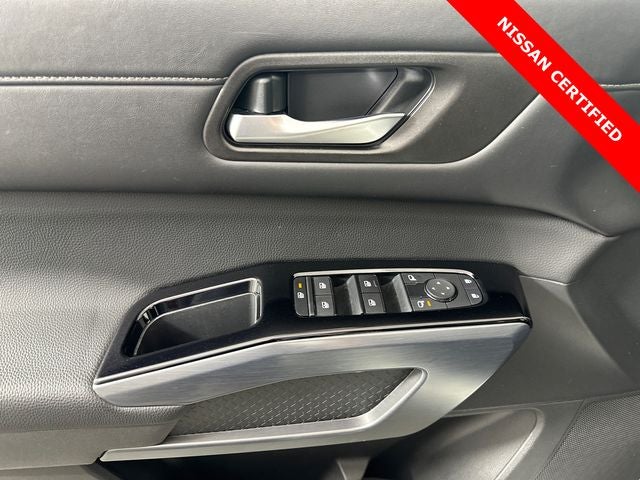 2024 Nissan Pathfinder SL Premium Package