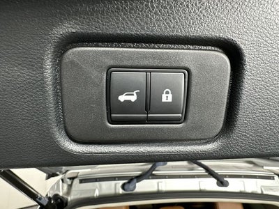 2023 Nissan Pathfinder Platinum Captain Chairs Package