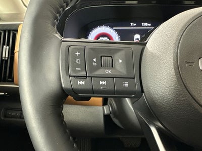 2023 Nissan Pathfinder Platinum Captain Chairs Package