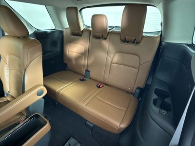 2023 Nissan Pathfinder Platinum Captain Chairs Package