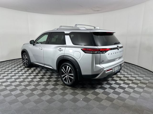 2023 Nissan Pathfinder Platinum Captain Chairs Package