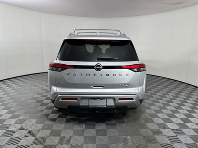 2023 Nissan Pathfinder Platinum Captain Chairs Package