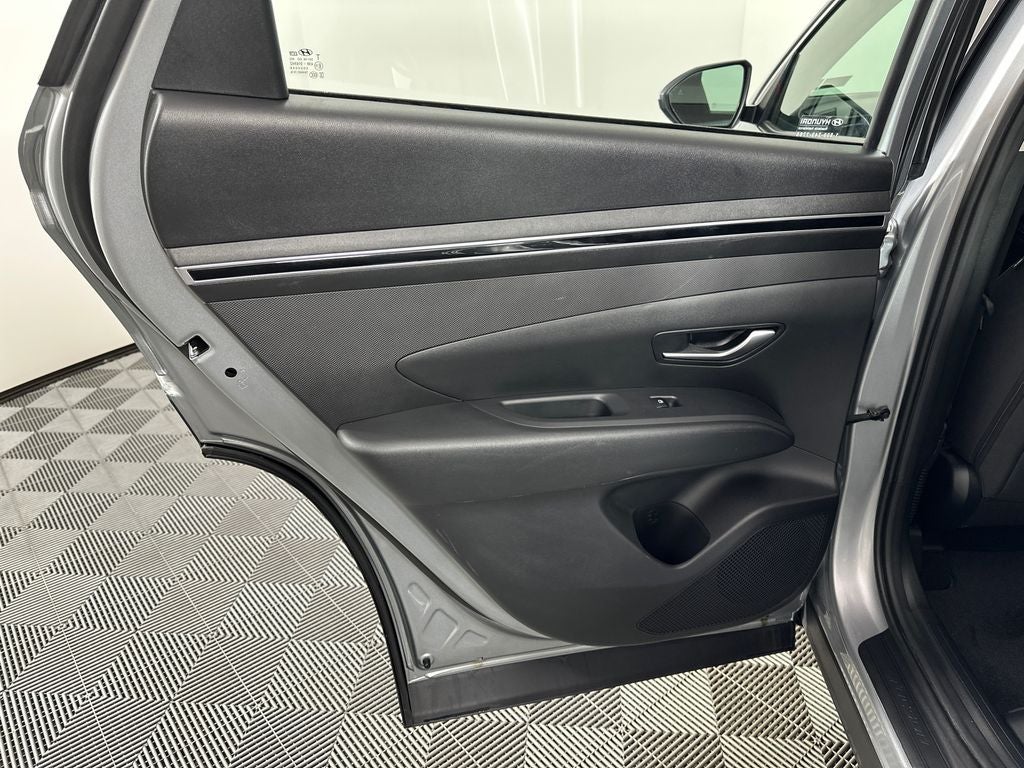 2024 Hyundai TUCSON SE