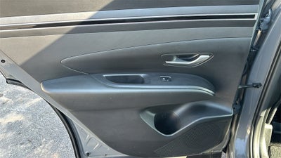 2024 Hyundai TUCSON SE