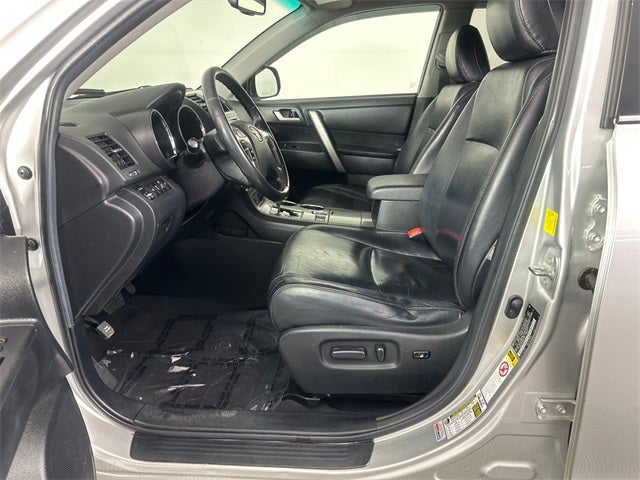 2011 Toyota Highlander SE