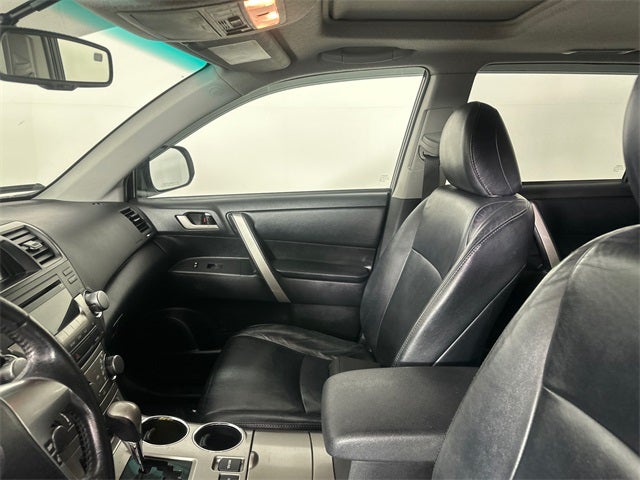 2011 Toyota Highlander SE