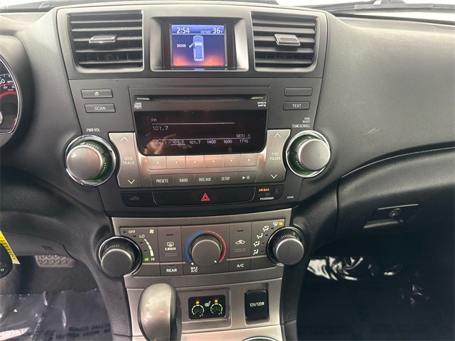 2011 Toyota Highlander SE