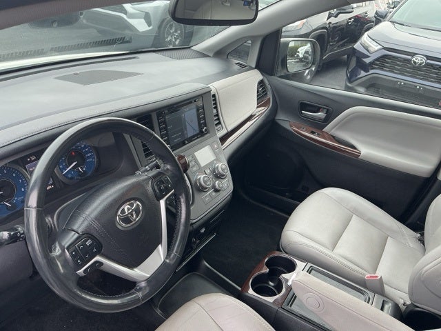 2018 Toyota Sienna Limited Premium 7 Passenger