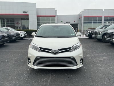 2018 Toyota Sienna Limited Premium 7 Passenger