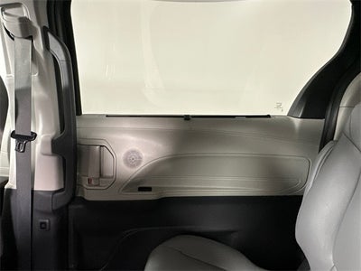 2022 Toyota Sienna XLE 8 Passenger