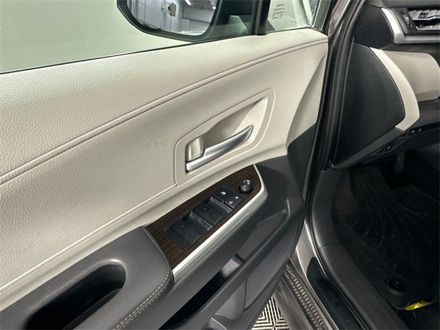 2022 Toyota Sienna XLE 8 Passenger