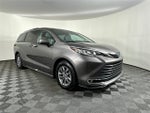 2022 Toyota Sienna XLE 8 Passenger