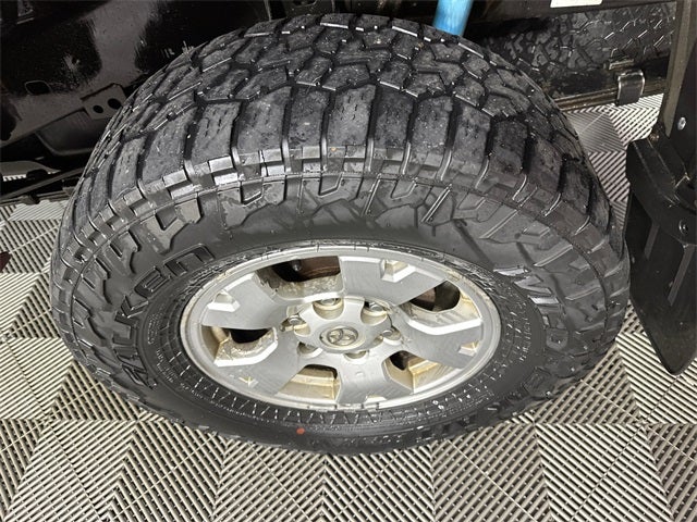 2005 Toyota Tacoma Base V6