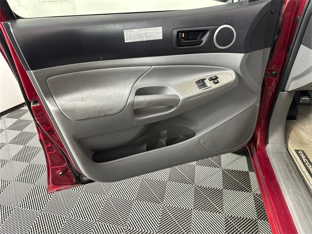 2005 Toyota Tacoma Base V6