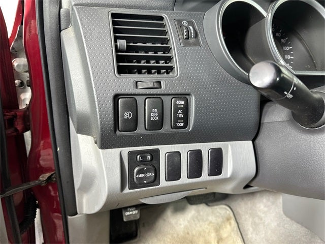 2005 Toyota Tacoma Base V6