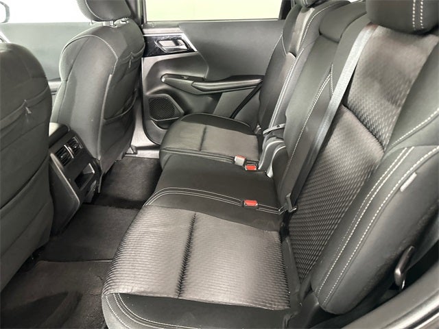 2022 Mitsubishi Outlander ES