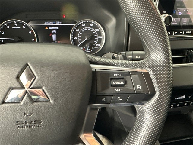2022 Mitsubishi Outlander ES