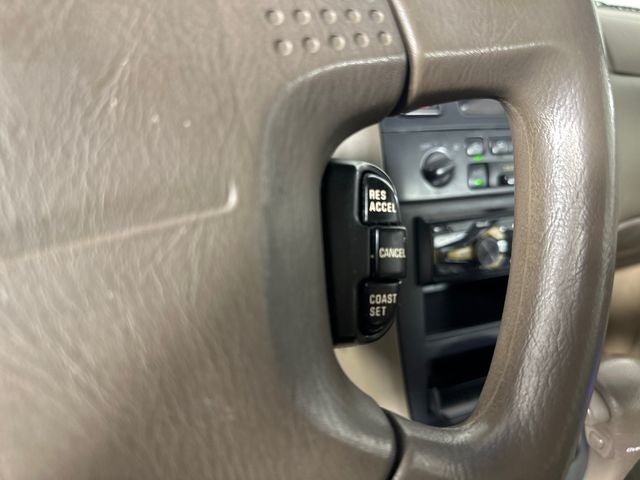1998 Nissan Maxima Base