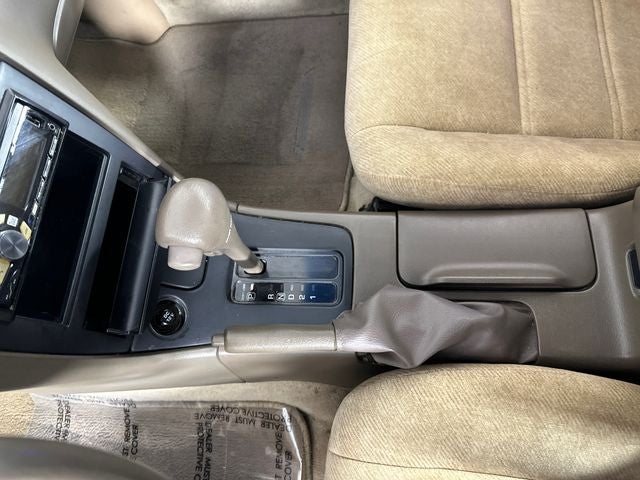 1998 Nissan Maxima Base